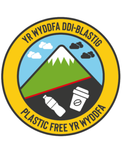Logo Yr Wyddfa ddi-blastig