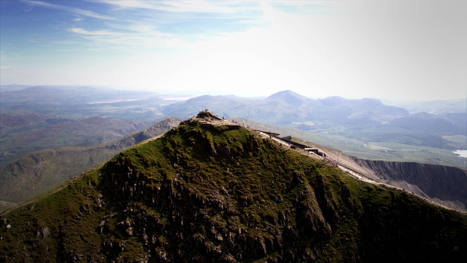 Ymateb APCE i adroddiadau Gŵyl Banc y Pasg