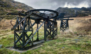 Taith Gerdded y Mis: Llwybr y Pysgotwr a Chwm Bychan